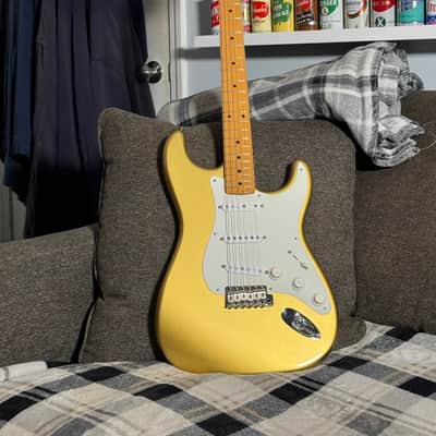 Fender American Original 50s Stratocaster guitar Aztec gold image 2