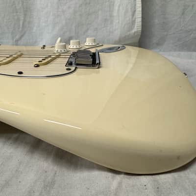 Fender American Standard Stratocaster Guitar with Case 2005 - Olympic White / Maple neck image 20