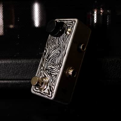 Lateral Phonics | Lava Booster | Booster, Buffer and Natural Tube Overdrive image 3