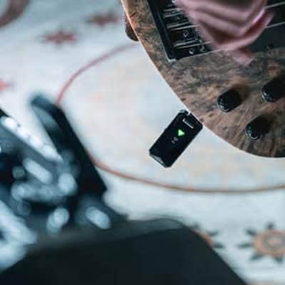 NUX B-5RC Wireless Guitar System for Guitar & Bass 2.4GHzActive/Passive Pickup, Charging Case included image 6