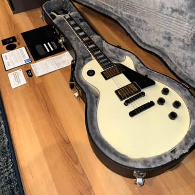 Gibson Les Paul Custom 2021 Alpine White - Mint/Excellent Condition - Black Hardware - 2019 - Present image 7