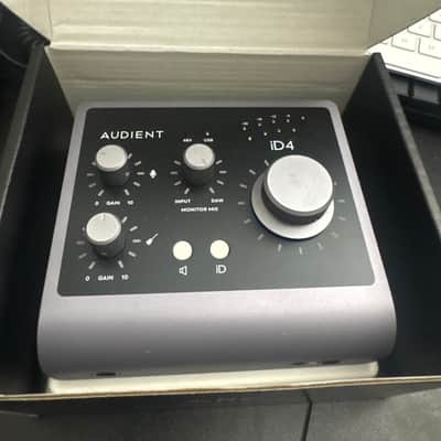 Audient iD4 MKII USB-C Audio Interface 2021 - Black image 5