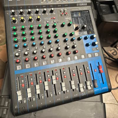 Yamaha MG12XU 12-Channel Analog Mixer 2016 - Present - Black image 5