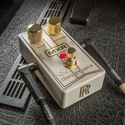 MXR RR104C Randy Rhoads Signature Special Edition Distortion + 2025 - Present - Cream image 6