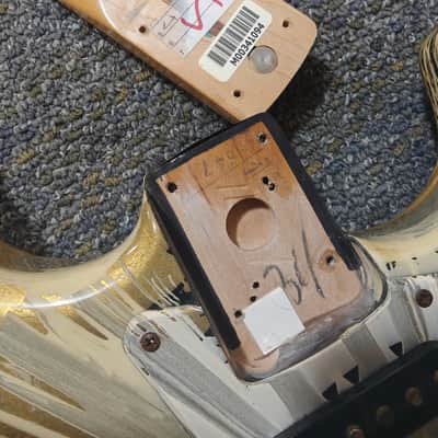 Fender FSR "Splattercaster" Standard Splatter Stratocaster with Rosewood Fretboard 2003 - 2004 - Olympic White, Aztec Gold, and Inca Silver Swirl over Black image 22