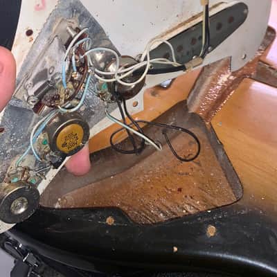 Vintage 1973 fender Stratocaster maple Fretboard electric.guitar hardtail  made in the usa  Sunburst image 24