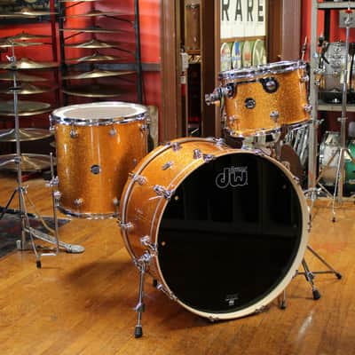 DW Performance Series in Gold Sparkle 14x24 9x13 16x16 image 6