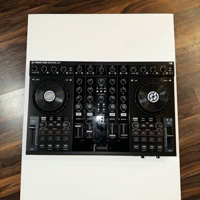Native Instruments Traktor Kontrol S4 MK1 DJ Controller Midi Turntable READ image 1