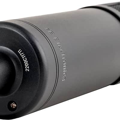 SE Electronics 2300 Multi Pattern Large Diaphragm Condenser Mic with Shockmount and Filter image 3
