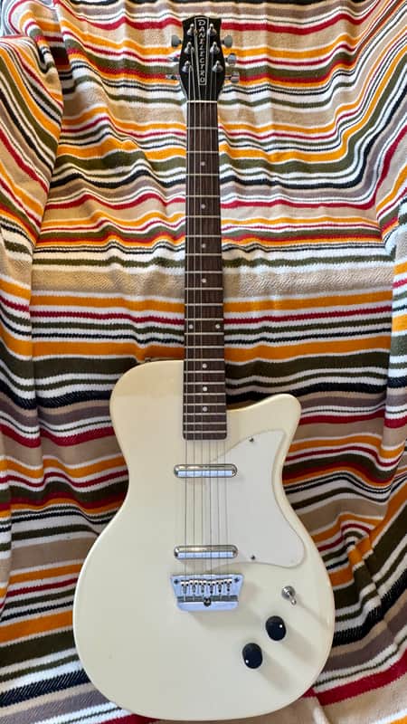 Danelectro '56 Pro 2005 - Cream image 1