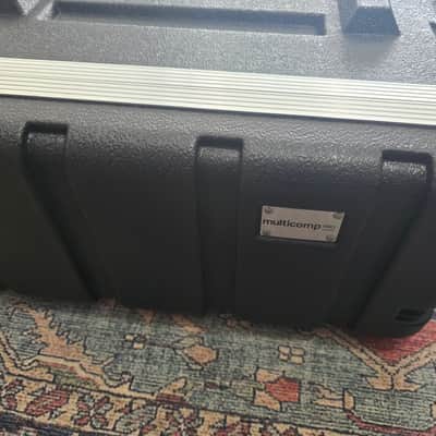 Darkglass Electronics Alpha Omega 900 Bass Amp w/ Power Conditioner and Rack Case image 10