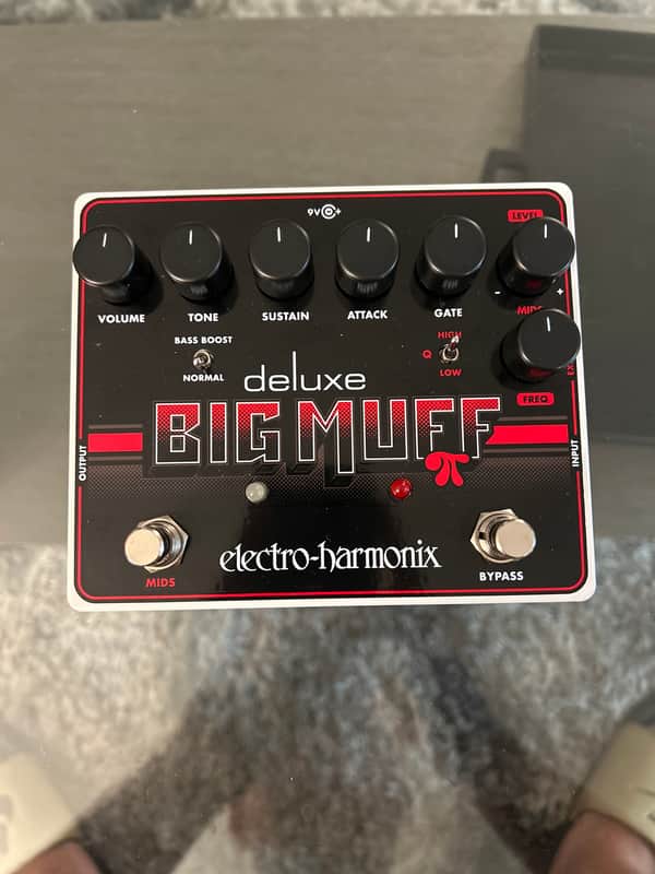 Electro-Harmonix Deluxe Bass Big Muff Pi Distortion / Sustainer 2012 - Present - Black / Green image 1