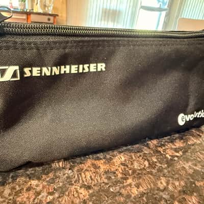 Sennheiser e835 Handheld Cardioid Dynamic Vocal Microphone Dark Grey w/ Clip, Bag & Wind Guard image 11