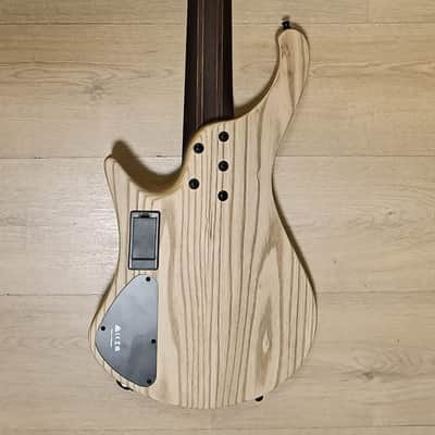 Ibanez EHB1505MS-OIF Bass Workshop 2022 - Present - Ocean Inlet Flat image 6