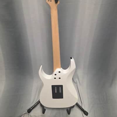 Ibanez RG450DXB-WH Standard with Rosewood Fretboard 2015 - 2017 - White image 5