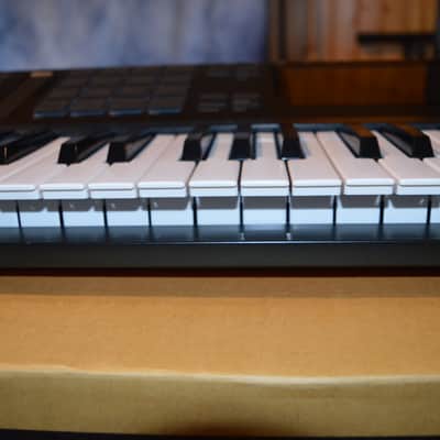 Akai MPC Key 61 Standalone Workstation Synthesizer 2022 - Present - Black image 7