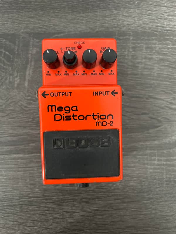 Boss MD-2 Mega Distortion (Silver Label) 2001 - Present - Red image 1