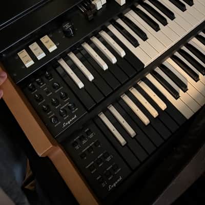 Viscount Legend Organ w/ Brand New Carrying Bag image 2
