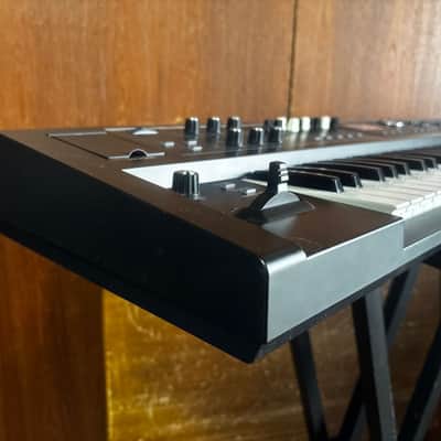 Roland V-Combo VR-09-B 61-key Stage Performance Keyboard w/ gig bag image 6