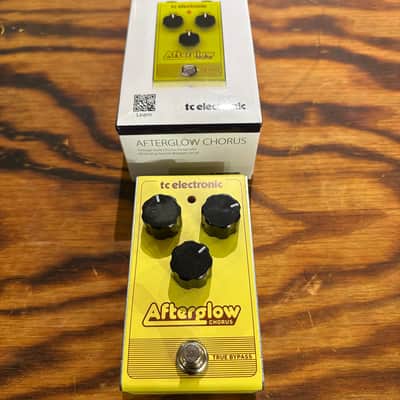 TC Electronic Afterglow Chorus 2017 - Present - Yellow image 1