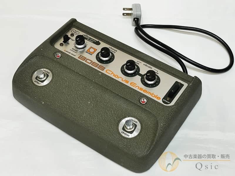 Boss CE-1