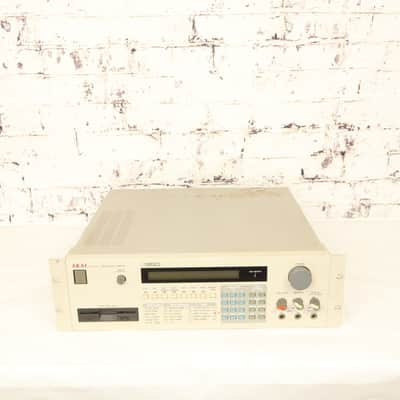 Vintage 1988 Akai S950 MIDI Digital Sampler