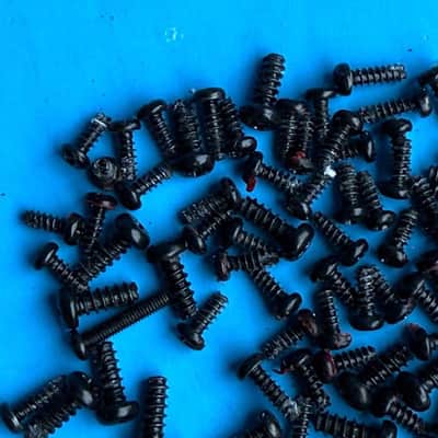 Immagine BEHRINGER UMX610 U-Control MIDI Keyboard Parts: Random Board and Body Screws - 4
