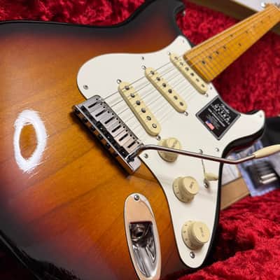 Fender American Ultra Luxe Vintage '50s Stratocaster 2025 - Present - 3-Color Sunburst image 2