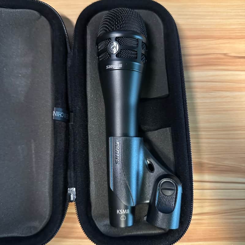 Shure KSM8 / B Dualdyne Handheld Cardioid Dynamic Microphone