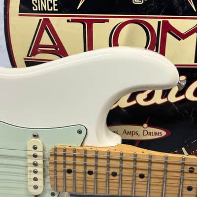Squier Deluxe Roadhouse Strat Stratocaster Electric Guitar MIM - Made in Mexico - Olympic White image 3