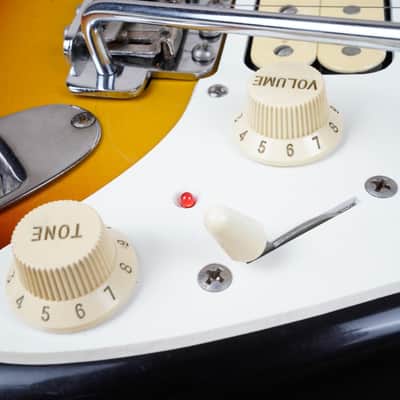Fender ST-Champ Mini Stratocaster with Built In Speaker MIJ 1994 Sunburst Made in Japan w/ Bag image 6