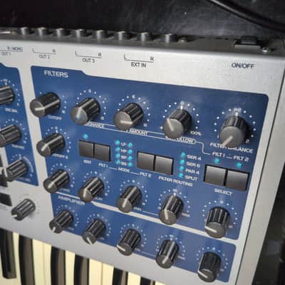 Access Virus Indigo 37-Key Digital Synthesizer 2001 - Silver & Blue image 5