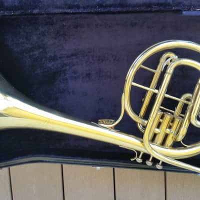 Conn alto horn (i.e., "peck" horn) E-flat -- unusual linear bell gold image 2