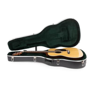 Martin 000-28 Standard Series Acoustic Guitar - Natural image 10