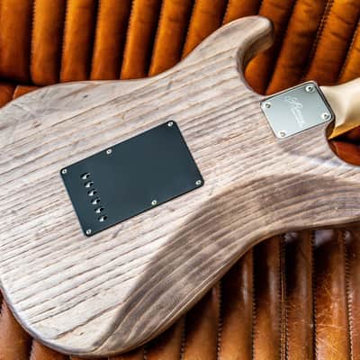 Momose Momose MC2 STD NJ CHG Oil Finish 2020 image 7