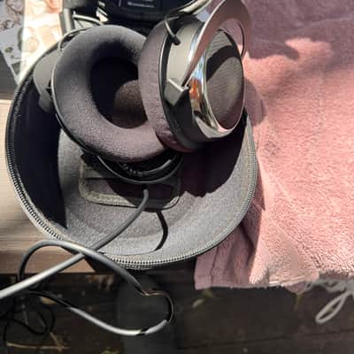 Beyerdynamic T 90 Chrome Special Edition 2014 - Chrome/Black image 3
