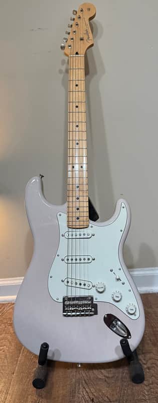 Fender MIJ Hybrid II Stratocaster with Maple Fretboard 2020 - 2021 - US Blonde image 1