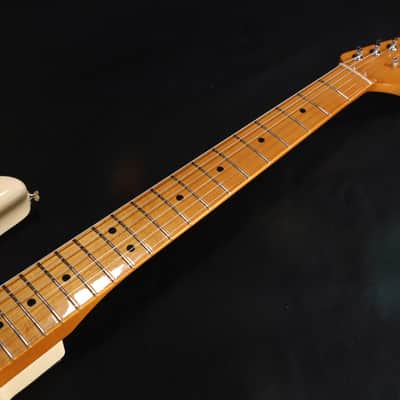 Fender Vintera III Late 60s Stratocaster Maple Fingerboard Olympic White 993 image 2