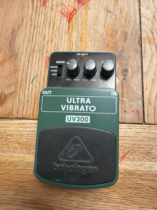 Behringer UV300 Ultra Vibrato Pedal