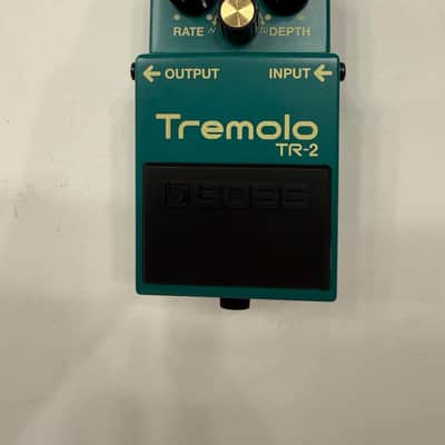 Boss Roland TR-2 Tremolo Guitar Effect Pedal + Original Box image 2