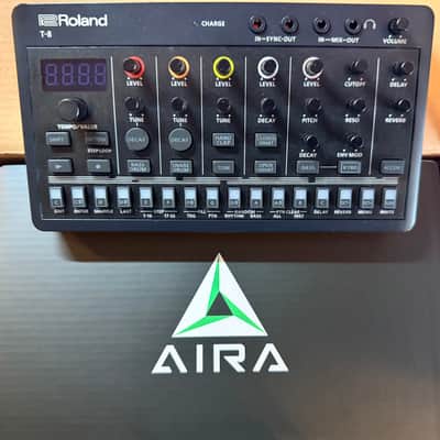 Roland T-8 AIRA Compact Beat Machine image 7
