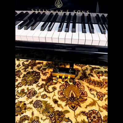 Legendary Craftsmanship: Steinway & Sons Model M Grand Piano image 7