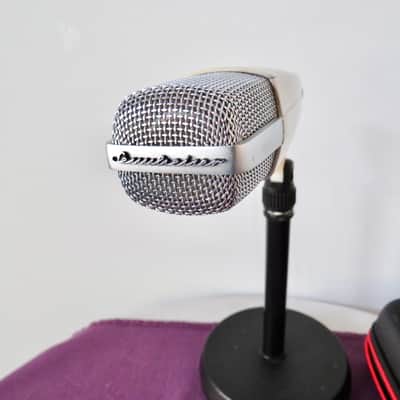Sennheiser MD 421-2 Cardioid Dynamic Microphone with script logo Bild 6