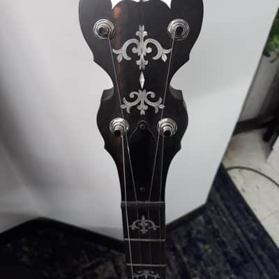 Deering Sierra Banjo with Case - Consignment image 2