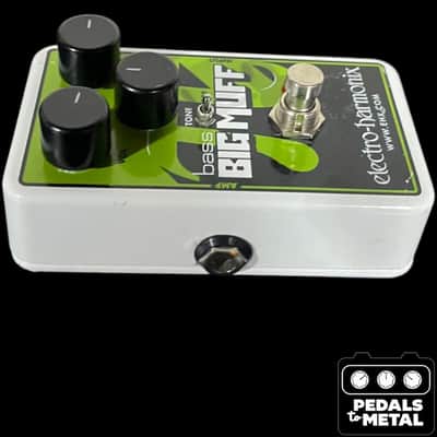 Electro-Harmonix Nano Bass Big Muff Pi Distortion / Sustainer 2014 - Present - Green / Black - X16991 image 3