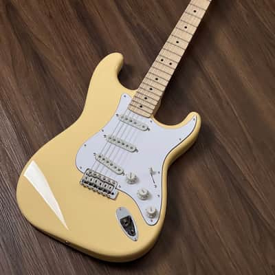 Fender Japan Yngwie Malmsteen Stratocaster in Yellow White image 4