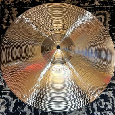 Paiste 16" Signature Fast Crash Cymbal - Traditional image 1