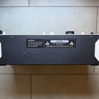 Korg KM-402 2008 - White image 6