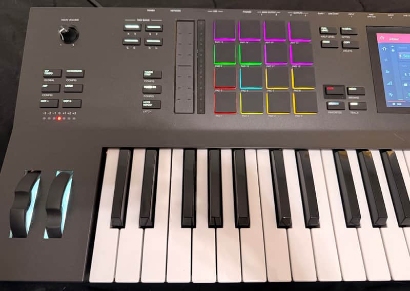 Akai MPC Key 61 Standalone Workstation Synthesizer 2022 - Present - Black image 1