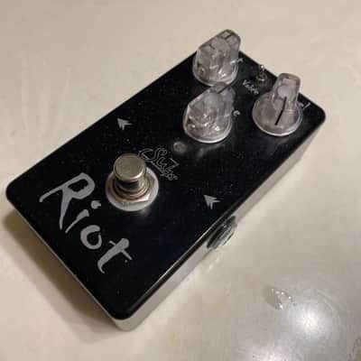 Suhr Riot Reloaded Distortion Pedal | Reverb